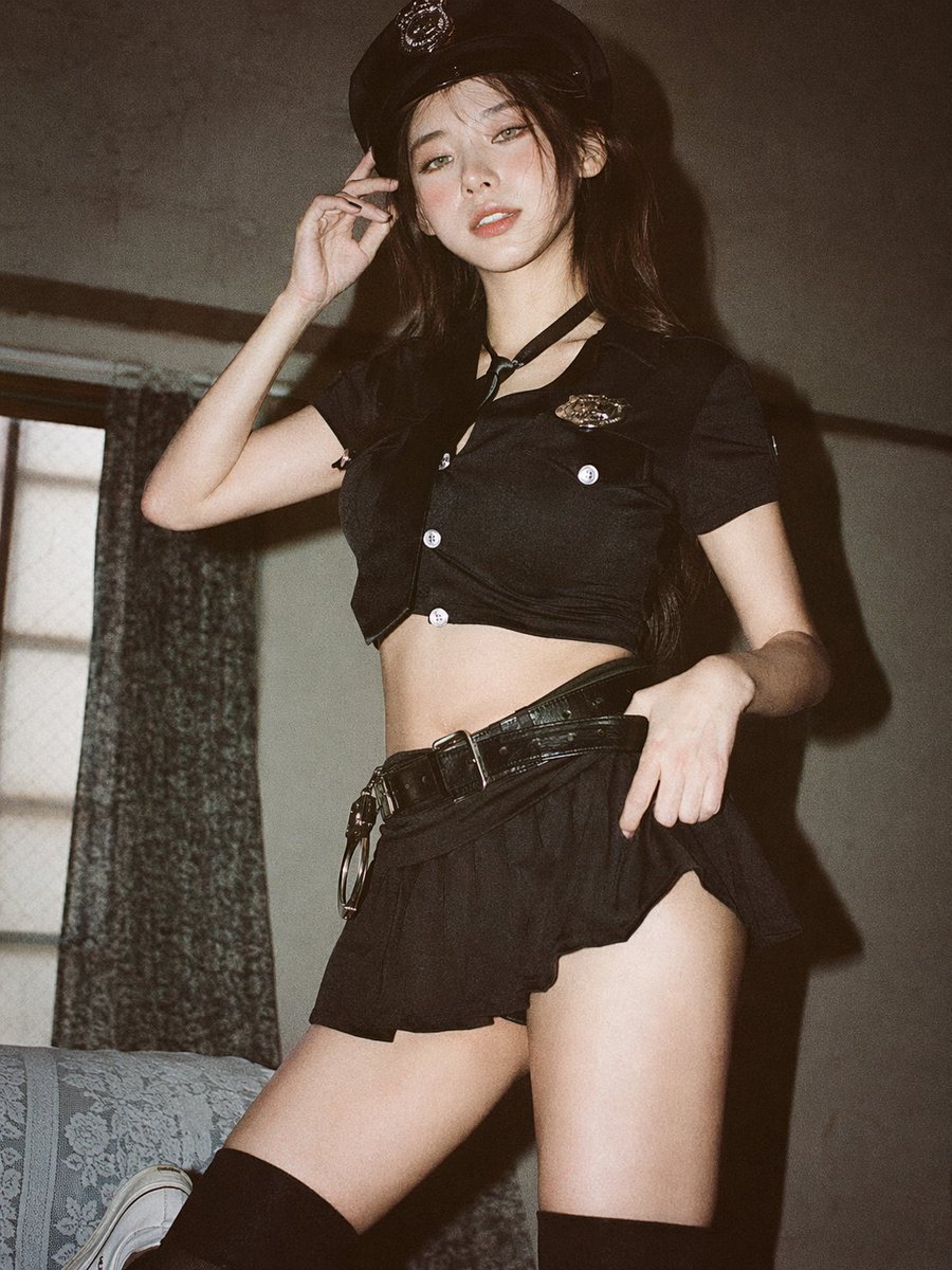 Soft Airy 35mm Portrait — example output