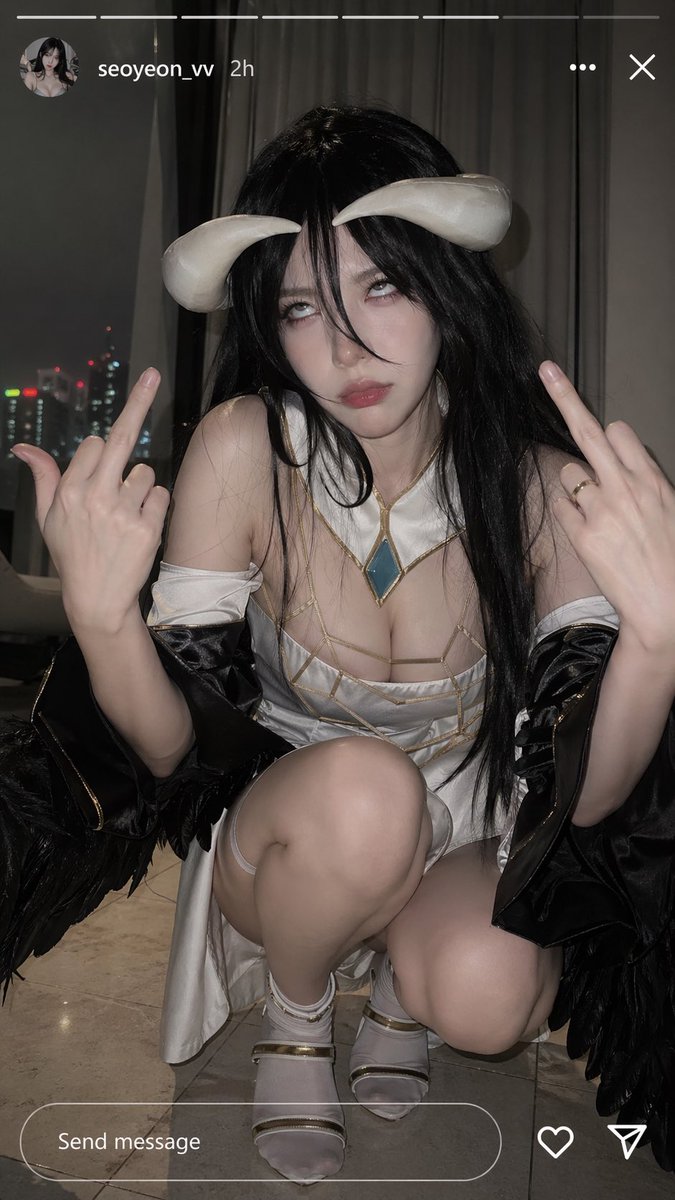 Albedo Cosplay Instagram Story — example output