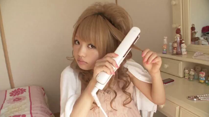 2007 Heisei Gal Documentary Style — example output