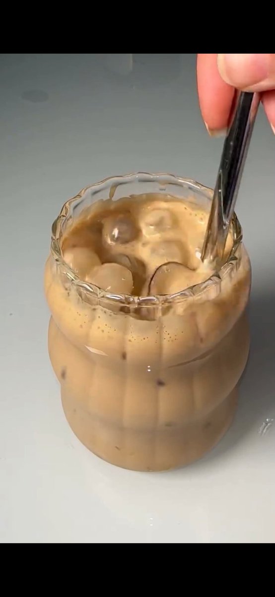 Stirred Iced Honey Latte Close-Up — example output