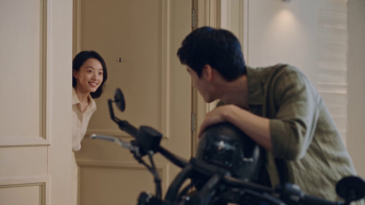 Romantic Korean Couple City Date — example output