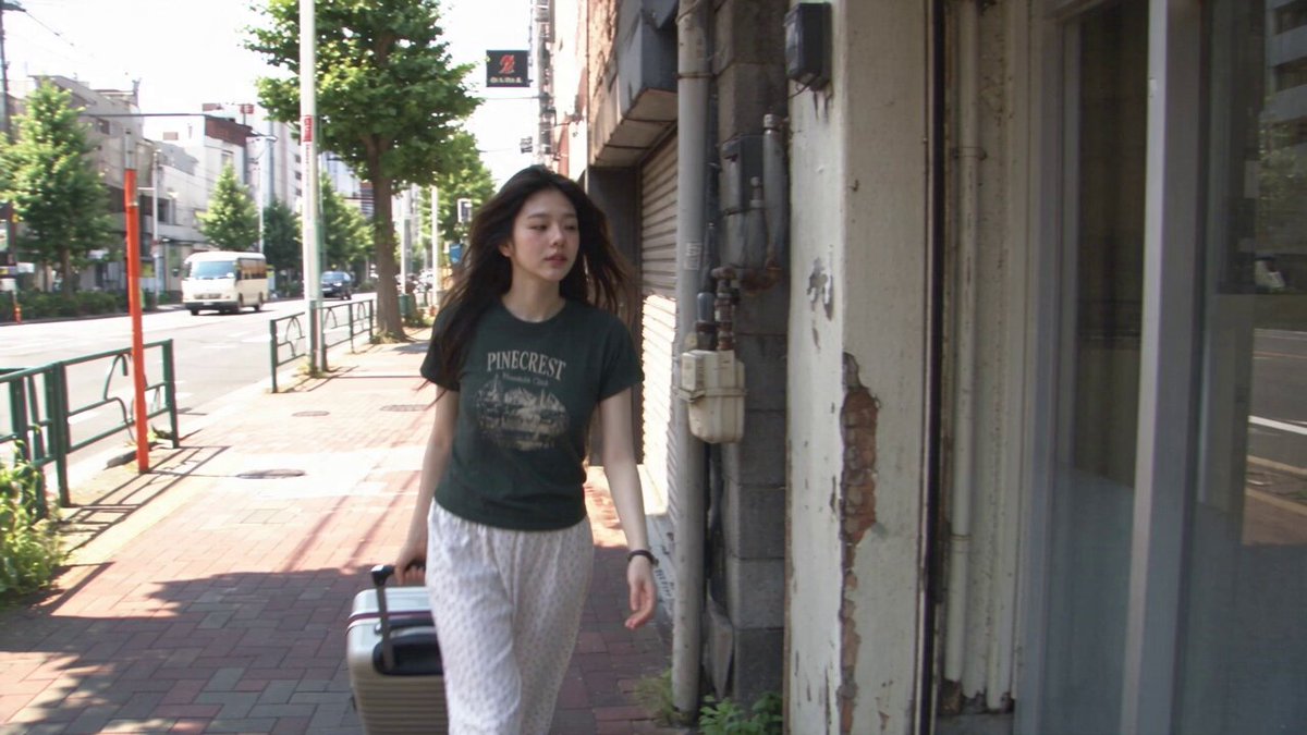 2003 Tokyo Hotel Check-in Vlog — example output