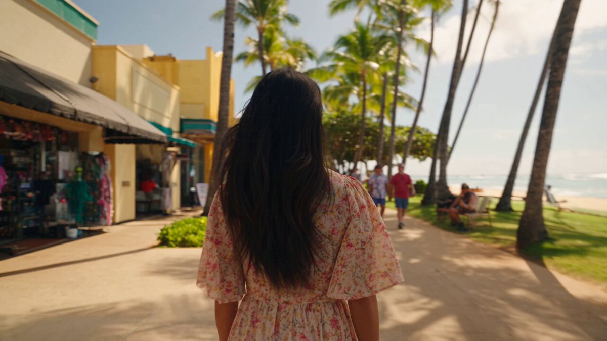 Tropical Hawaii Travel Vlog — example output