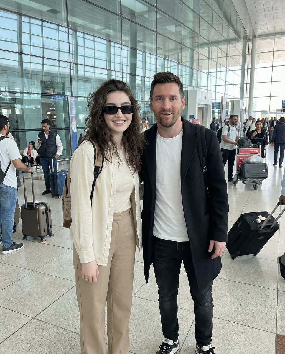 Ultra-Realistic Celebrity Encounter Selfie — example output